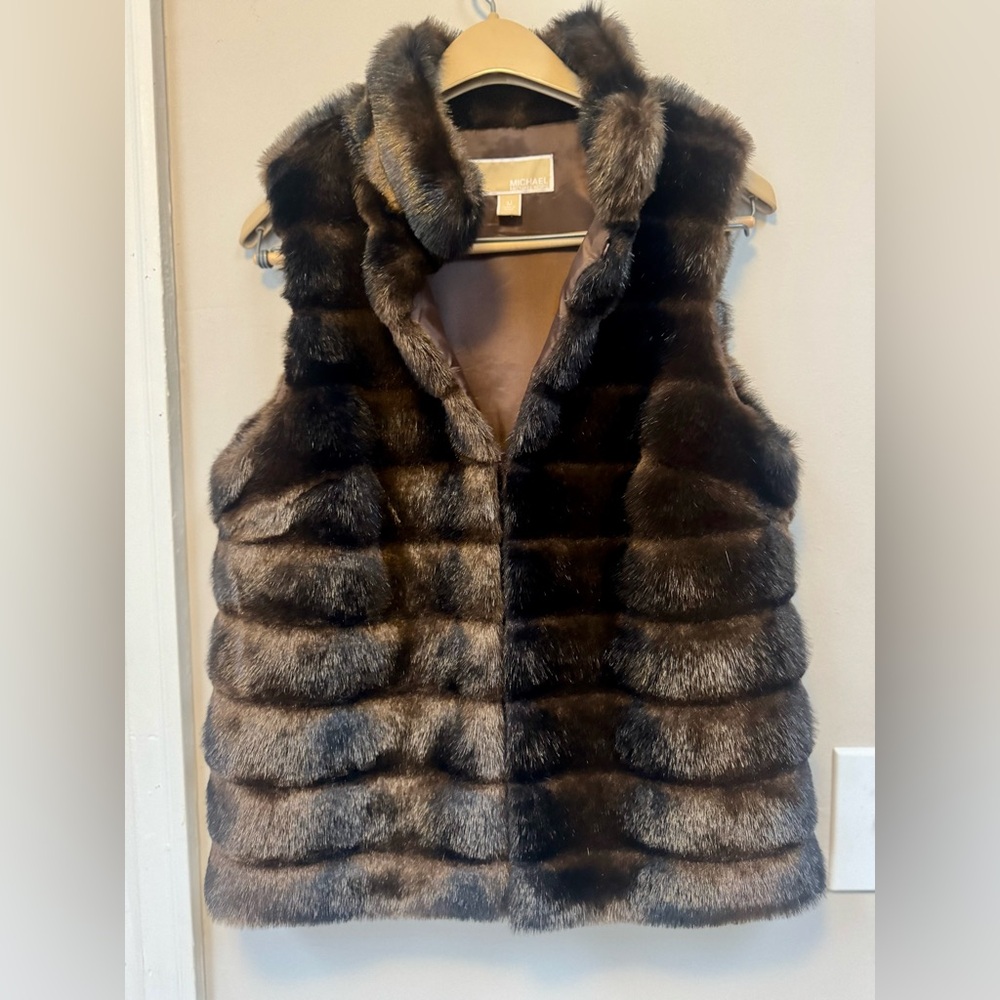 MICHAEL Michael Kors Dark Brown Faux Fur Vest - Picture 10 of 10